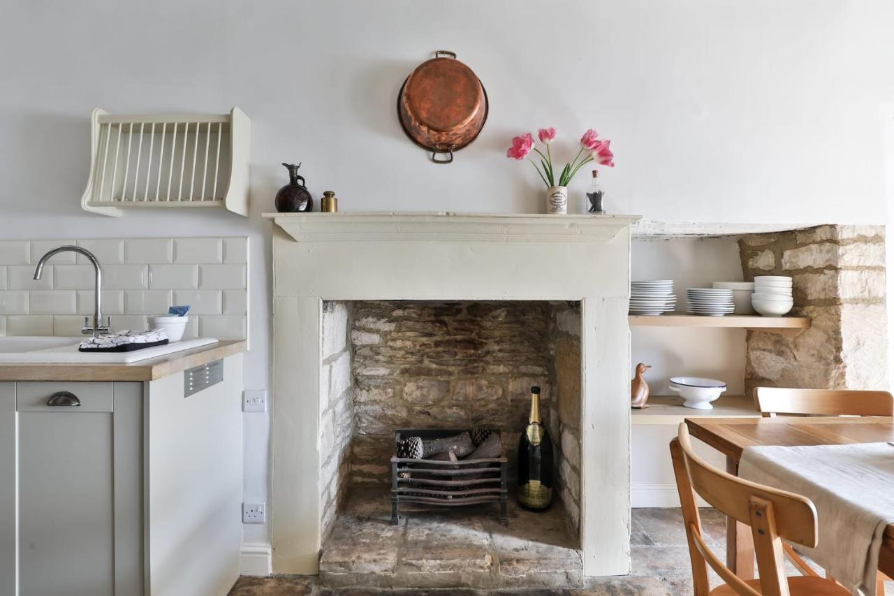 Coombers Mead Cottage Tetbury Exterior photo