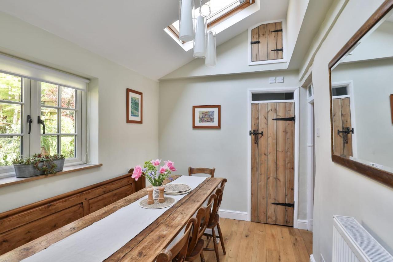Coombers Mead Cottage Tetbury Exterior photo